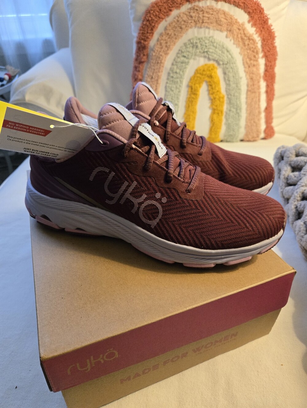 New In Box Ryka DEVOXMAXRS Women's Size 12 Walking Tennis Shoes MSRP $129.99